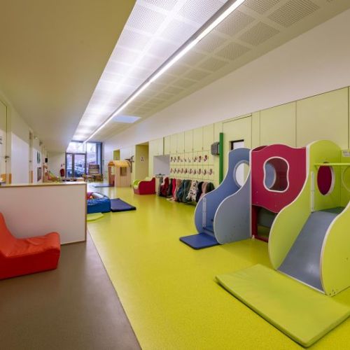 Photo cr�che Cr�che � bord de l'�