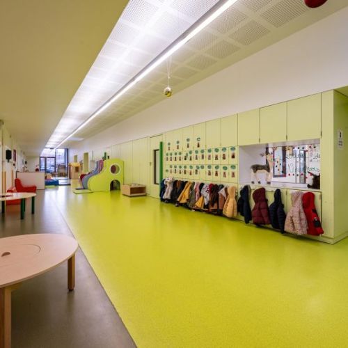 Photo cr�che Cr�che � bord de l'�